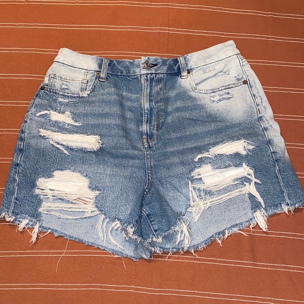 American Eagle Curvy Mom Shorts